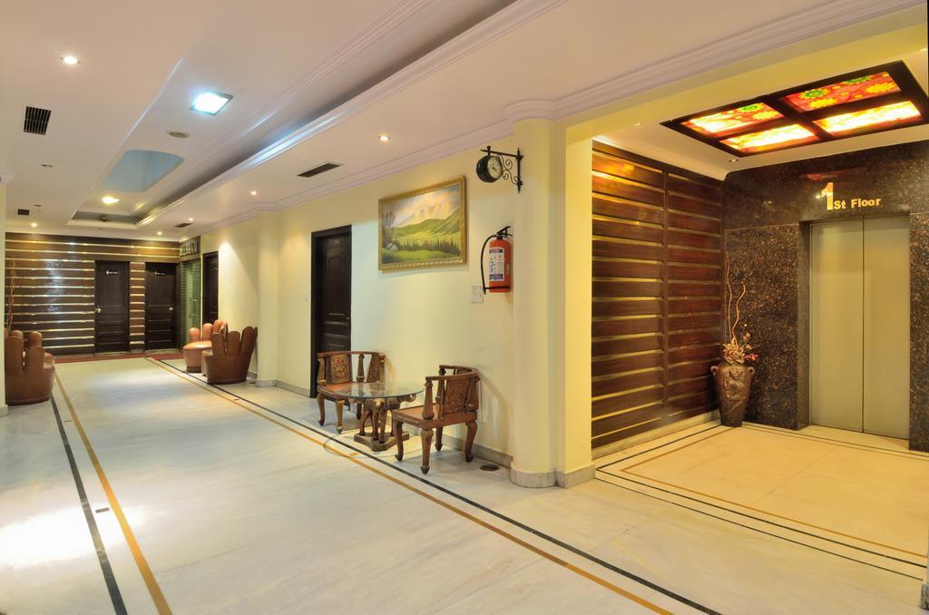 Hotel Roopa International Amritszár Kültér fotó