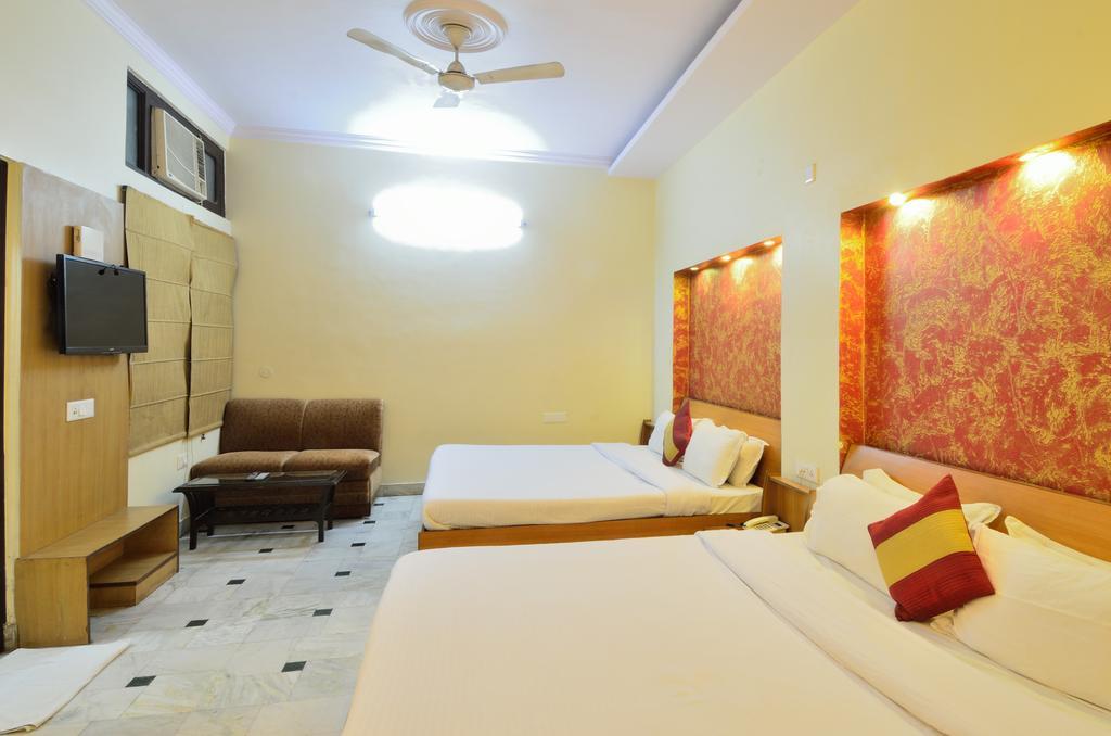 Hotel Roopa International Amritszár Kültér fotó